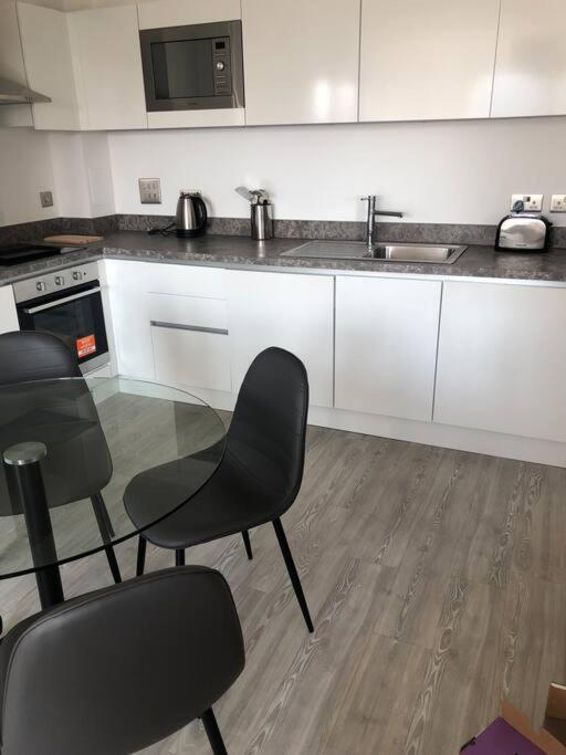 3 Bedroom Apartment Free Parking Mánchester Exterior foto
