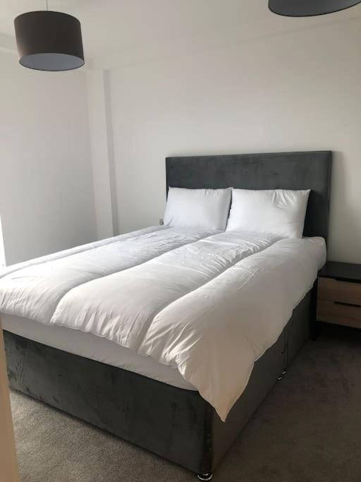 3 Bedroom Apartment Free Parking Mánchester Exterior foto